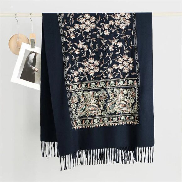 Share Embroidered Cashmere Black shawl wrap for women - Gift for her 🎄🎁 - Picture 7 of 11